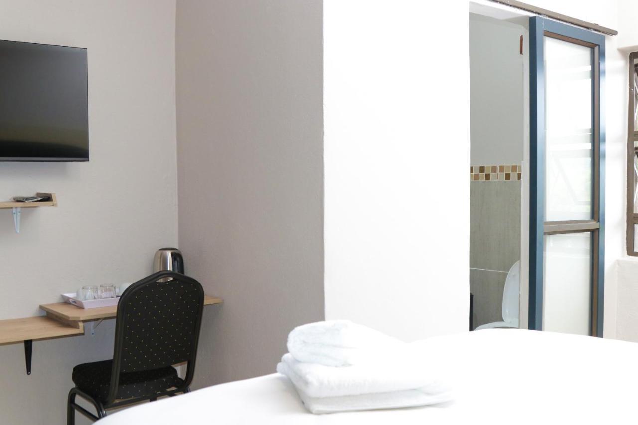 Early Riser Hotel Ezulwini Ngoại thất bức ảnh